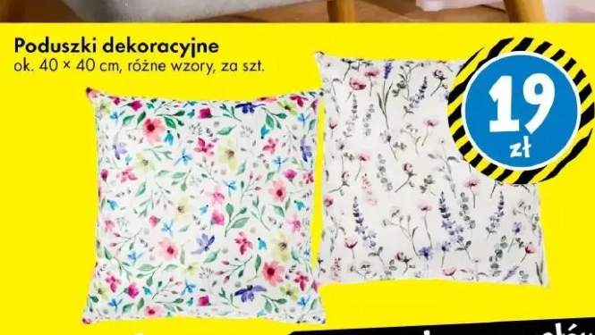 Poduszki dekoracyjne ok. 40 × 40 cm, różne wzory