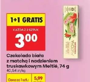 Czekolada biała z matchą i nadzieniem truskawkowym