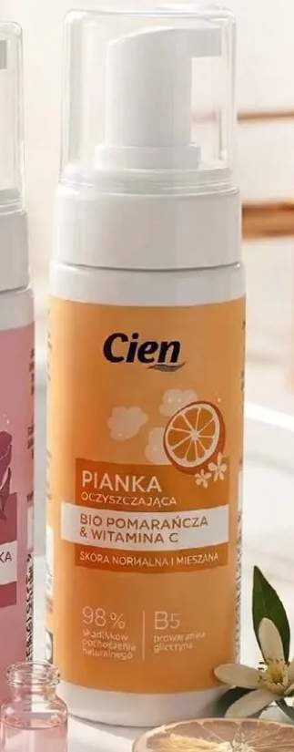 Pianka do mycia twarzy, oczyszczająca bio pomarańcza & witamina C