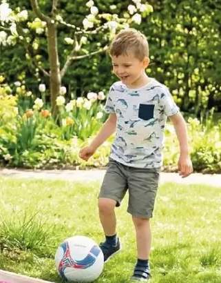 Piłka nożna klasyczna różne rodzaje