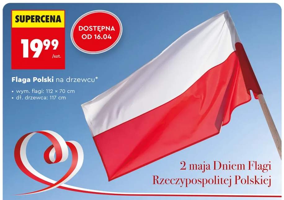 Flaga Polski na drzewcu