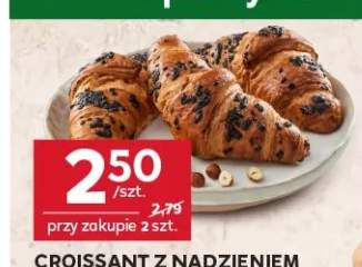 Croissant z nadzieniem orzechowym