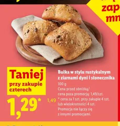 Bułka w stylu rustykalnym z ziarnami dyni i słonecznika