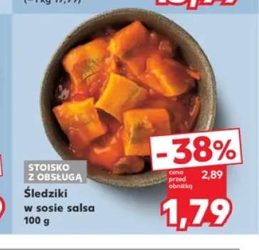 Śledziki w sosie salsa