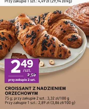 Croissant z nadzieniem orzechowym