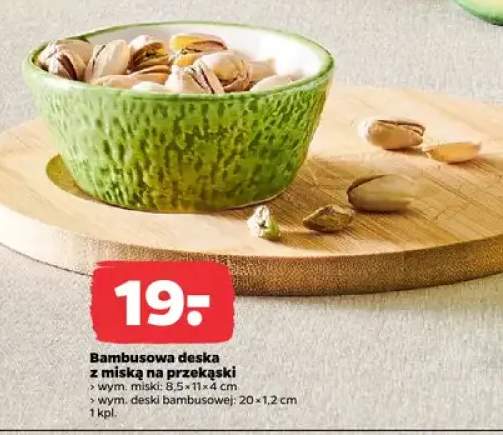 Bambusowa deska z miską na przekąski