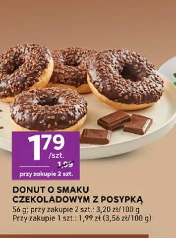 Donut o smaku czekoladowym z posypką